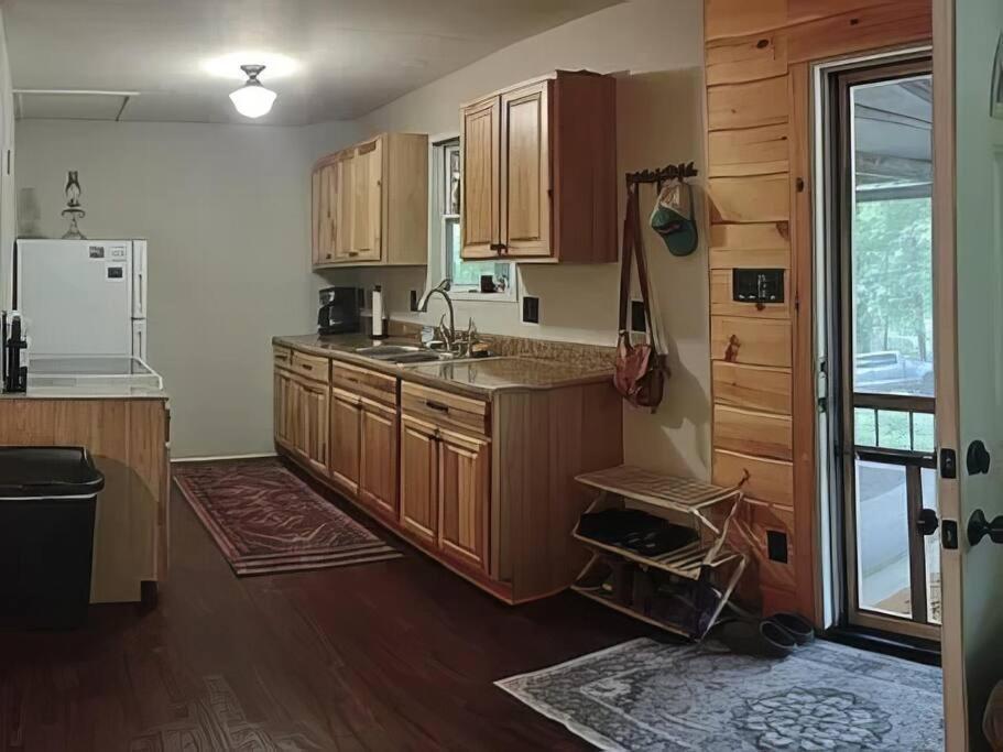 Cameron'S Cottage At The Lake Tallassee 外观 照片